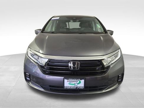 Used 2023 Honda Odyssey Touring image 2