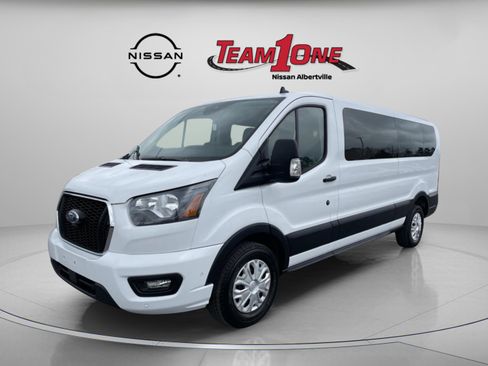 Used 2023 Ford Transit 350 XLT image 4