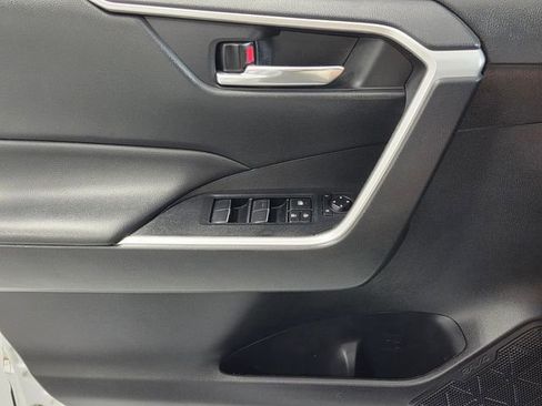 Used 2021 Toyota RAV4 XLE Premium FWD image 28