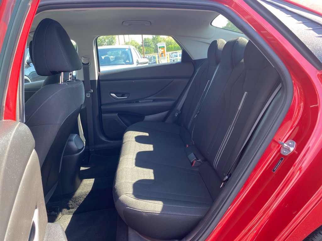 Certified 2023 Hyundai Elantra SEL w/ Convenience Package FWD image 14