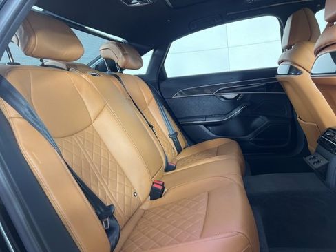 Used 2023 Audi S8 w/ S8 Executive Package image 16