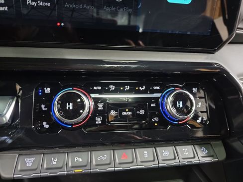New 2026 GMC Sierra 2500 AT4X w/ LPO, Black Badging Package AWD/4WD image 20