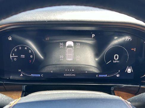 Used 2022 Jeep Grand Wagoneer Series III AWD/4WD image 43