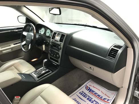 Used 2006 Chrysler 300 Touring RWD image 20