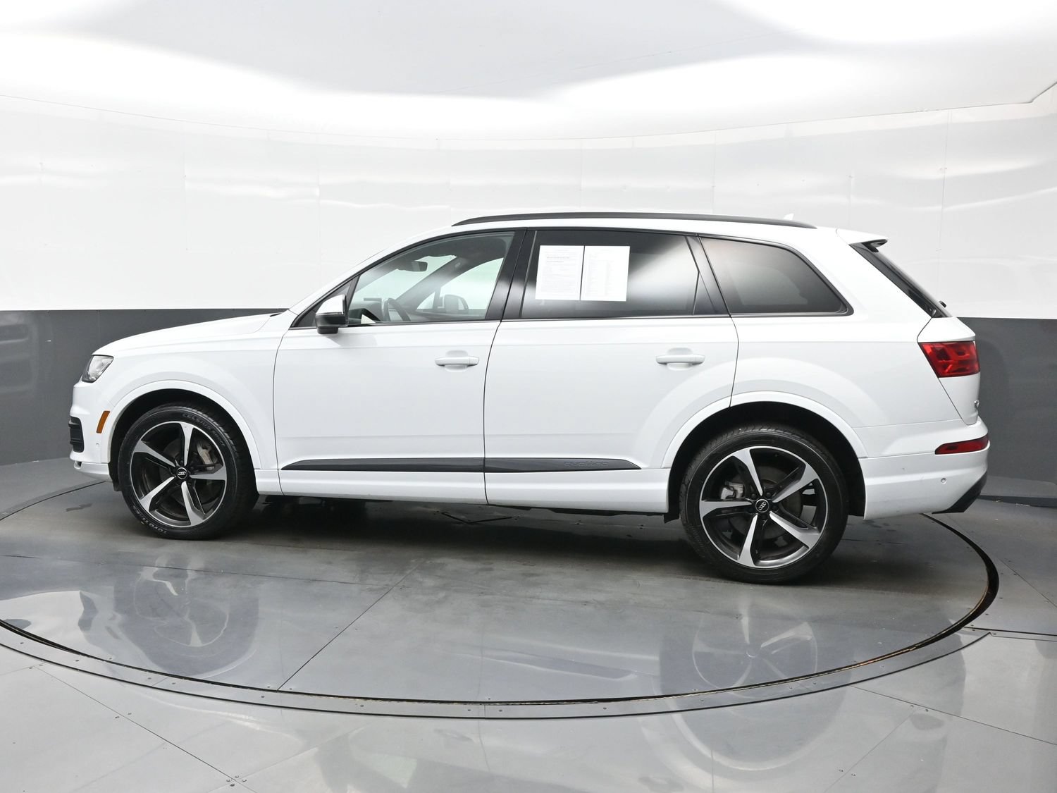 Used 2019 Audi Q7 3.0T Prestige AWD/4WD image 3
