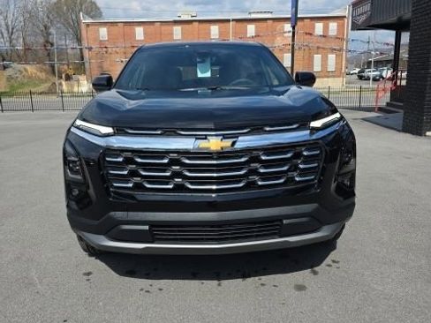 New 2026 Chevrolet Equinox LT w/ Safety and Technology Package image 2