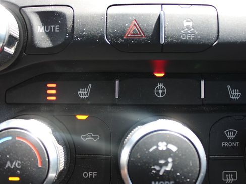 Used 2020 RAM 2500 Big Horn w/ Level 2 Equipment Group AWD/4WD image 34