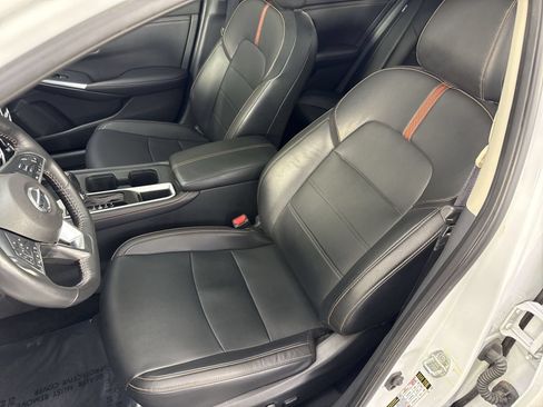 Used 2023 Nissan Sentra SR w/ SR Premium Package FWD image 20