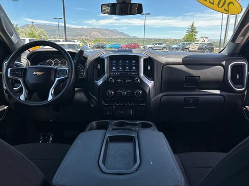 Used 2022 Chevrolet Silverado 2500 LT w/ Convenience Package AWD/4WD image 6