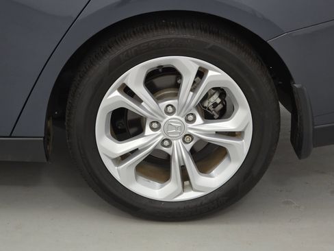 Certified 2024 Honda Accord LX image 31