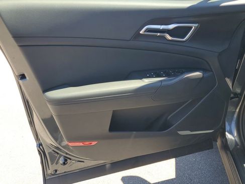 New 2026 Kia Sportage EX FWD image 8