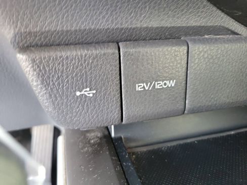 Used 2021 Toyota Camry SE image 20