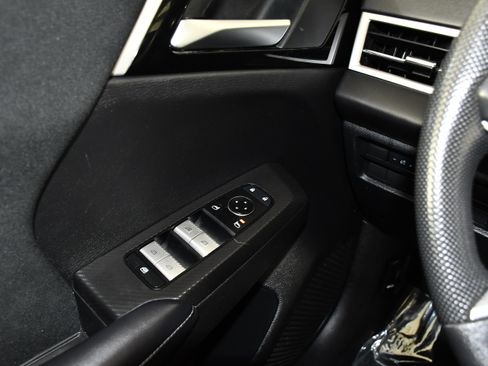 Used 2024 Mitsubishi Outlander ES AWD/4WD image 30