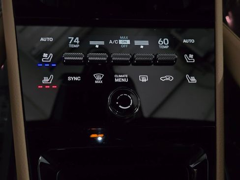 Certified 2026 Porsche Cayenne AWD/4WD image 17