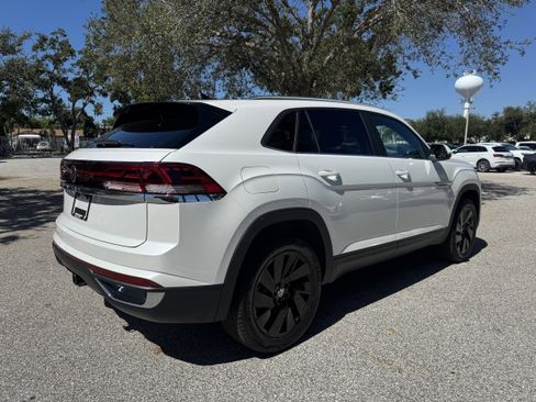 New 2026 Volkswagen Atlas Cross Sport SE image 3