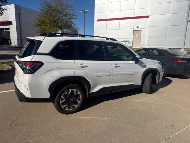 Used 2025 Subaru Forester Premium AWD/4WD image 3