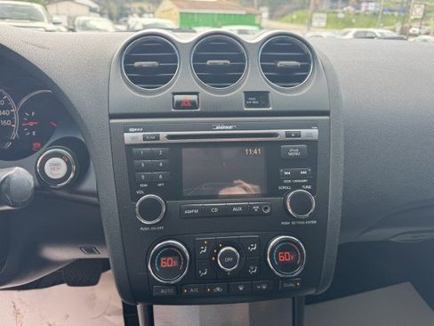 Used 2010 Nissan Altima 2.5 S w/ Premium Pkg image 14
