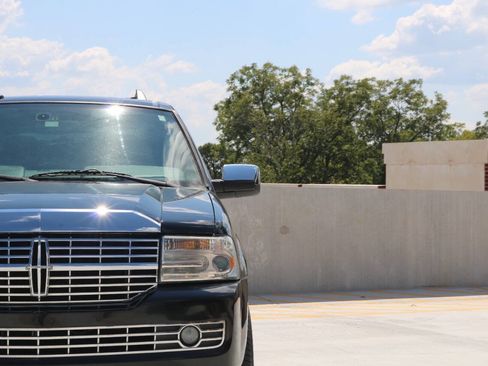 Used 2014 Lincoln Navigator 2WD image 44