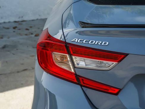Used 2022 Honda Accord Sport image 8