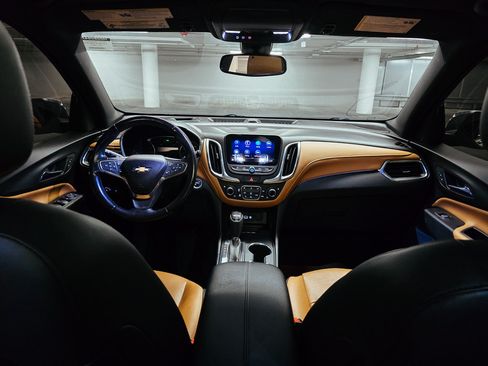 Used 2020 Chevrolet Equinox Premier FWD image 3