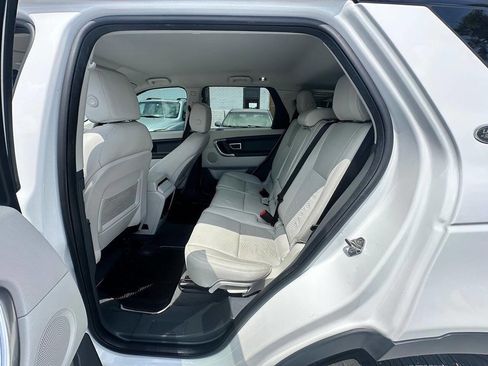 Used 2019 Land Rover Discovery Sport SE AWD/4WD image 12