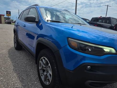 Used 2020 Jeep Cherokee Trailhawk w/ Cold Weather Group AWD/4WD image 4