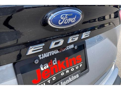 Used 2022 Ford Edge Titanium image 31