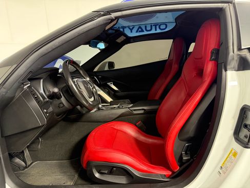 Used 2017 Chevrolet Corvette Grand Sport w/ Grand Sport Heritage Package image 16