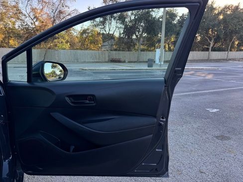 Used 2023 Toyota Corolla LE image 29