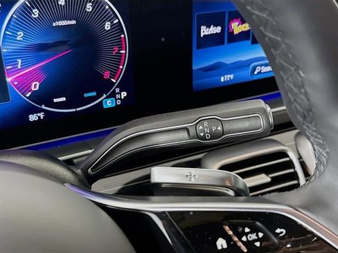 Used 2024 Mercedes-Benz Maybach GLS 600 4MATIC image 19