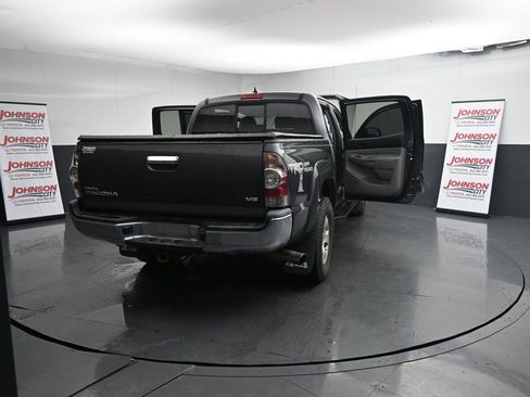 Used 2015 Toyota Tacoma 4x4 Double Cab image 27