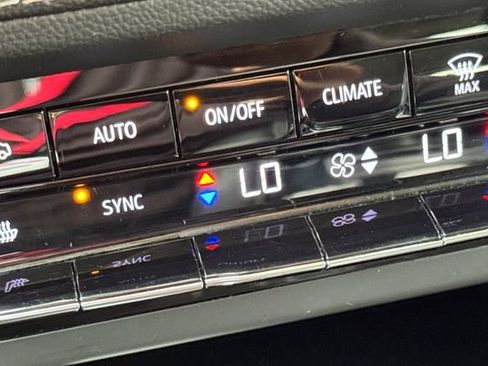 Used 2023 Buick Envision Essence FWD image 29