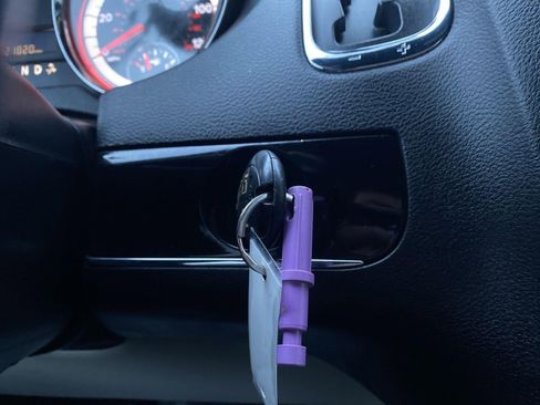 Used 2017 Dodge Grand Caravan SXT image 8