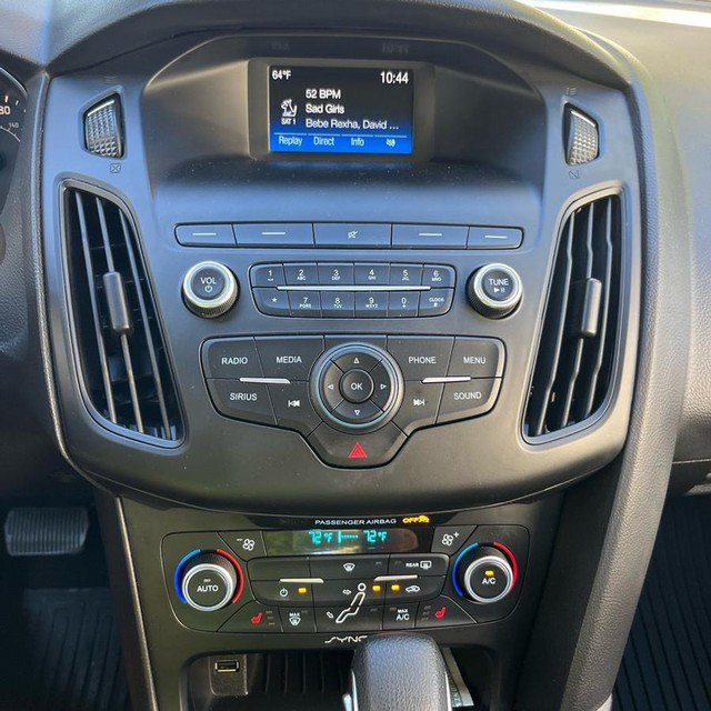 Used 2018 Ford Focus SE w/ SE Appearance Package FWD image 14