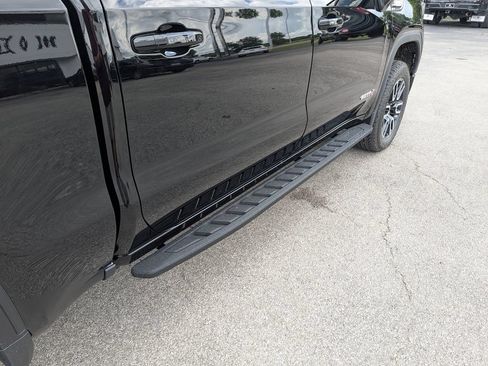New 2026 GMC Sierra 1500 AT4 w/ AT4 Premium Package AWD/4WD image 29