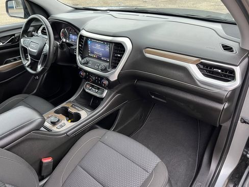 Used 2023 GMC Acadia SLE w/ Driver Convenience Package image 11