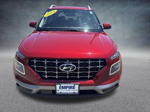 Used 2024 Hyundai Venue Limited FWD image 11