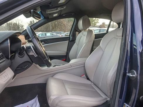 Used 2023 Genesis G70 2.0T image 25