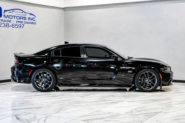 Used 2022 Dodge Charger Scat Pack w/ Harman/Kardon Audio Group RWD image 8