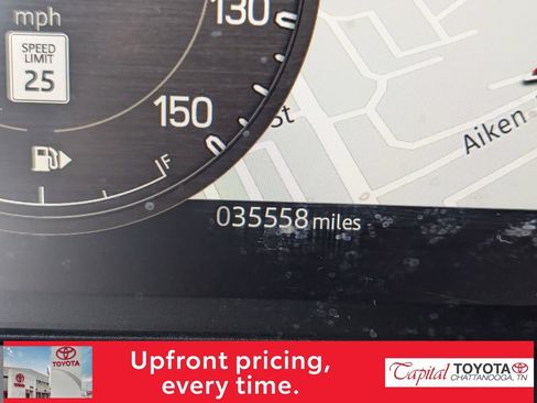 Used 2025 Land Rover Defender 110 S AWD/4WD image 15