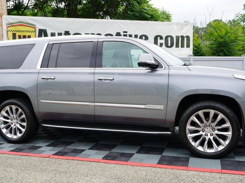 Used 2019 Cadillac Escalade ESV Luxury AWD/4WD image 5