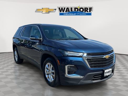 Used 2023 Chevrolet Traverse LS w/ Safety Package FWD image 1