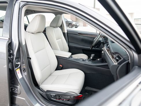 Used 2018 Lexus ES 350 w/ Premier Package image 17
