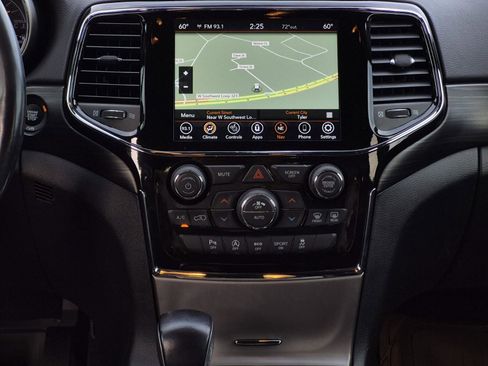 Used 2020 Jeep Grand Cherokee Altitude image 30