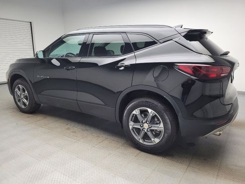 Used 2024 Chevrolet Blazer LT w/ Convenience Package FWD image 3