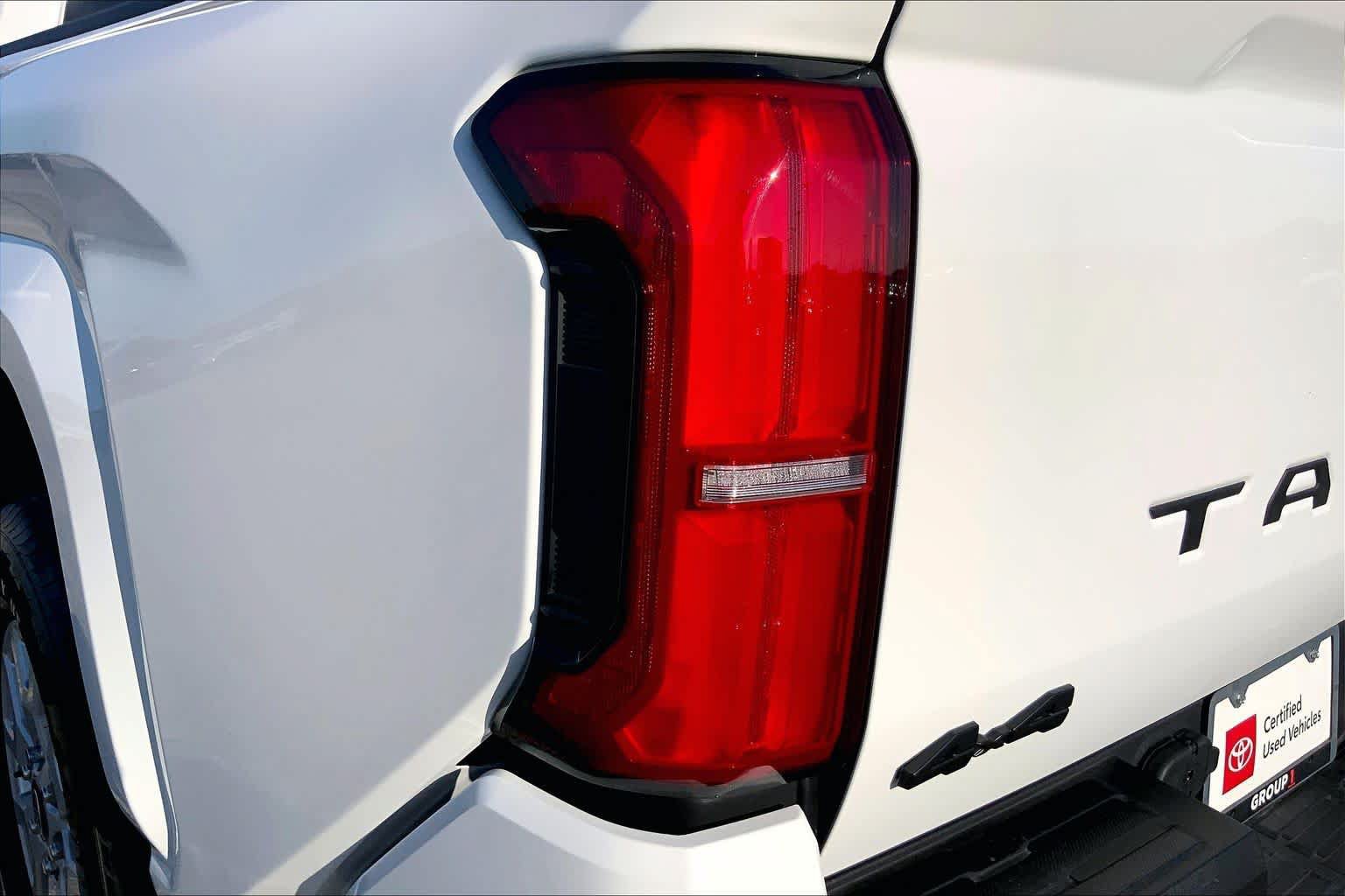 Certified 2026 Toyota Tacoma SR5 AWD/4WD image 28