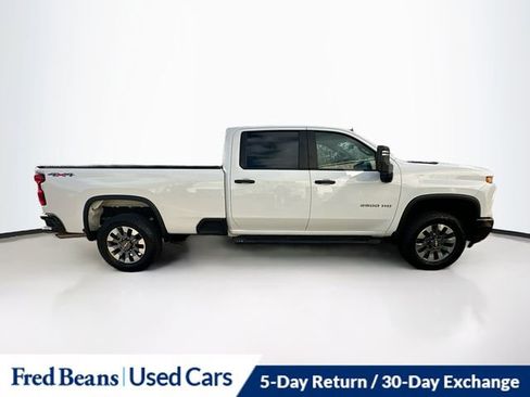 Used 2024 Chevrolet Silverado 2500 Custom w/ Custom Convenience Package image 9