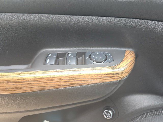 Used 2017 GMC Acadia Denali w/ Technology Package AWD/4WD image 19