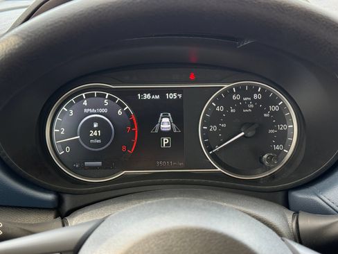Used 2025 Nissan Versa SV w/ Trunk Package FWD image 40