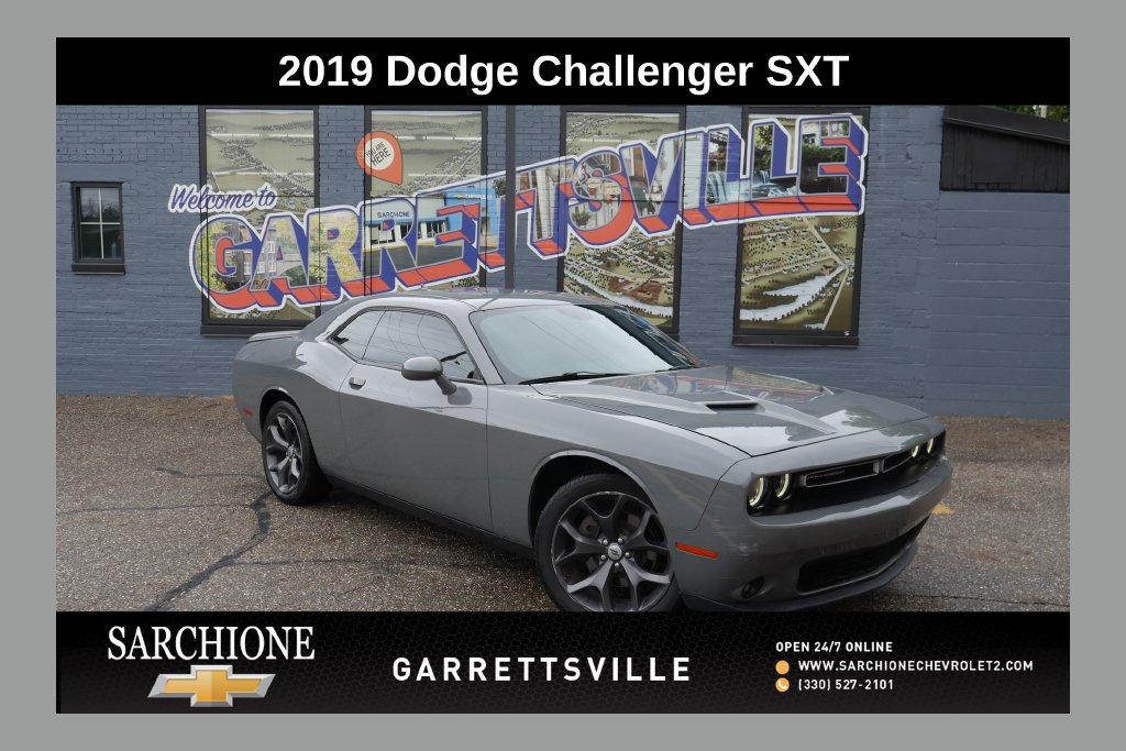 Used 2019 Dodge Challenger SXT w/ Plus Package RWD image 1